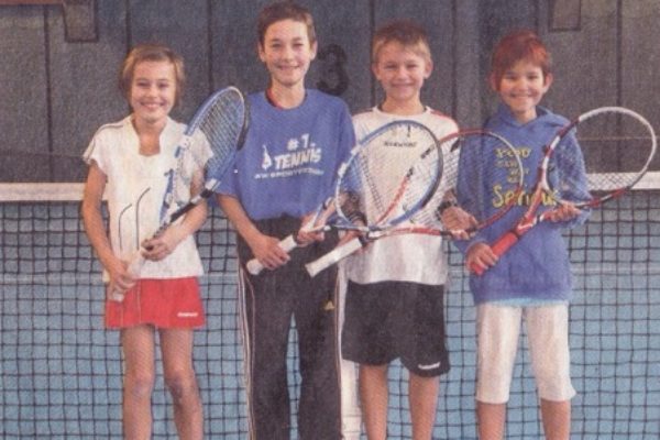Die Tennis-Talente (v.l.) Magdalena Sagerer, Marco Moser, Tizian Thaler und Carmen Lehner